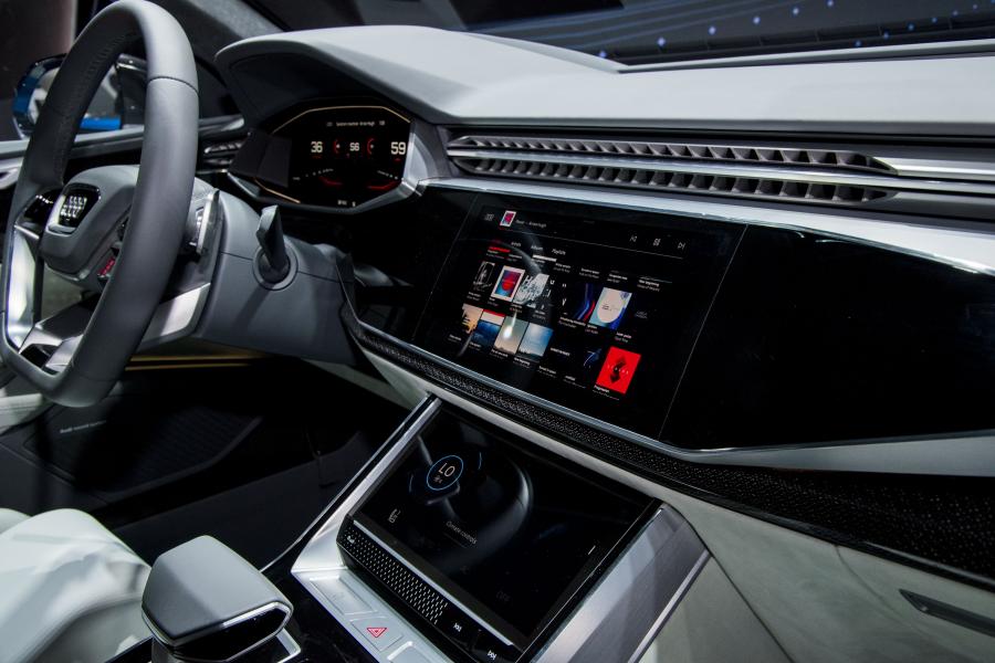 Детали интерьера Audi Q8 Concept 2017 года  (фото 45 из 46)